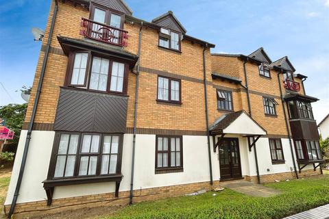 1 bedroom flat for sale, Gorse Meade, Slough
