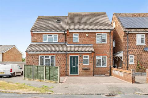 4 bedroom detached house for sale - Everest Close, Arlesey, SG15 6TR