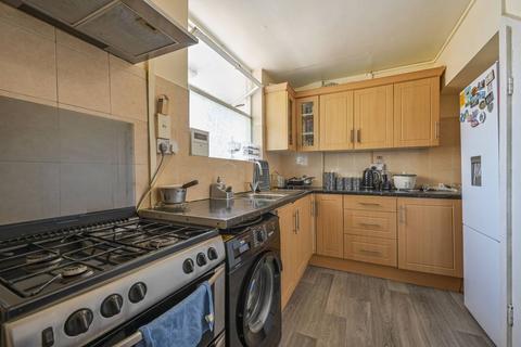 3 bedroom flat for sale, Vallance Road, Whitechapel, London, E1