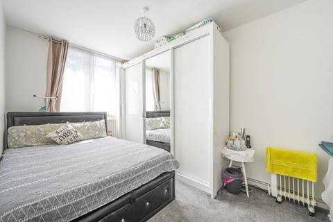 3 bedroom flat for sale, Vallance Road, Whitechapel, London, E1