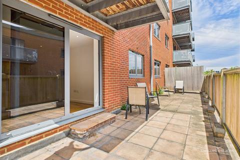 2 bedroom apartment for sale, Chapter Way, Merton, London, SW19