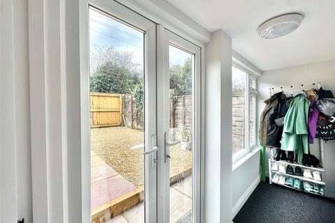 undefined, Weydon Lane, Farnham, Surrey, GU9