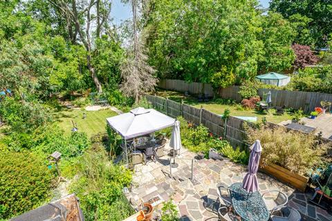 12 Arragon Gardens, West Wickham, BR4 9LJ