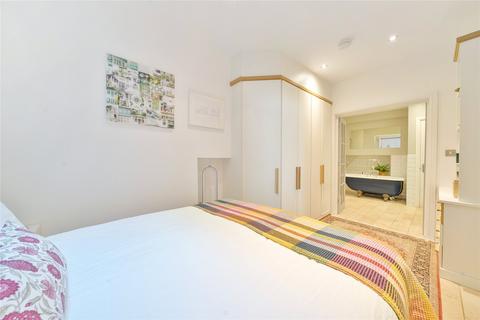 8b Colleton Crescent, Exeter, EX2 4DG