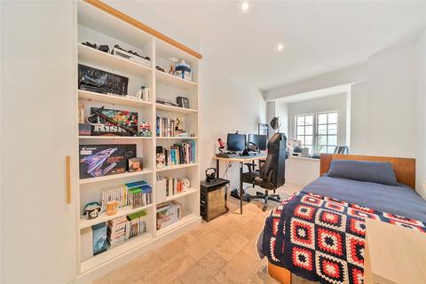 8b Colleton Crescent, Exeter, EX2 4DG