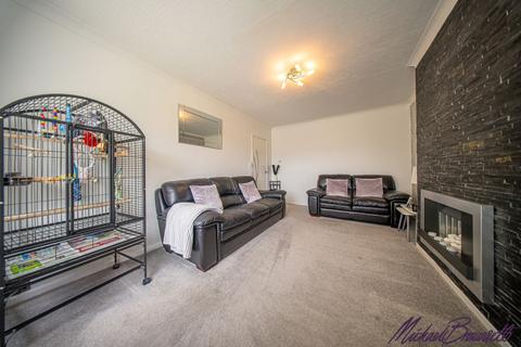 2 bedroom semi-detached bungalow for sale, St. Abbs Close, Bradford BD6