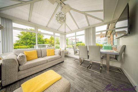 2 bedroom semi-detached bungalow for sale, St. Abbs Close, Bradford BD6