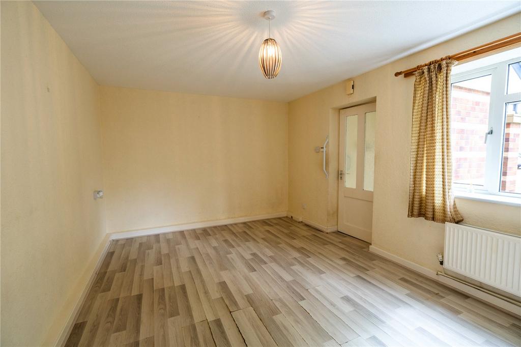 Living Room (2)