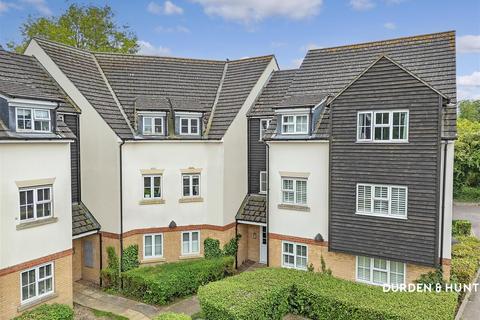 54 Retreat Way, Chigwell, IG7 6EL