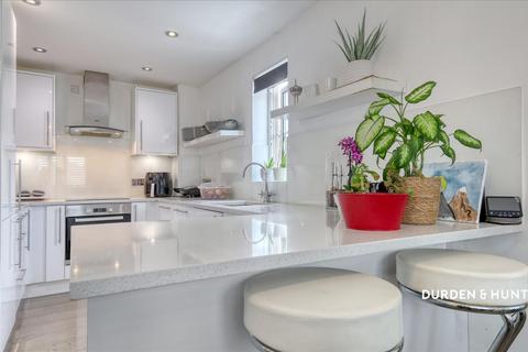 54 Retreat Way, Chigwell, IG7 6EL