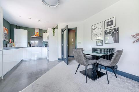 2 bedroom flat for sale, Charles Sevright Way, Mill Hill