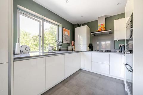 2 bedroom flat for sale, Charles Sevright Way, Mill Hill