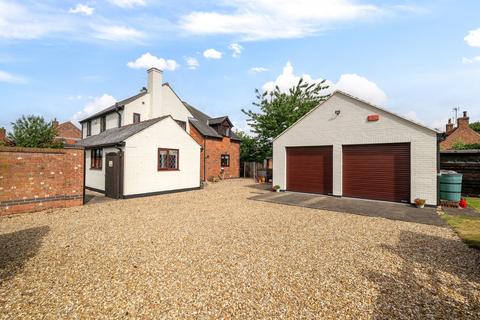 4 bedroom detached house for sale, Chapel Lane, Aubourn, LN5