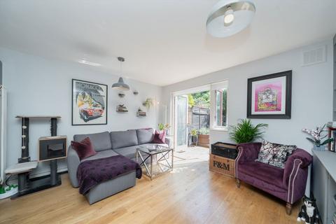 1 bedroom flat for sale, Rowan Walk, London N19