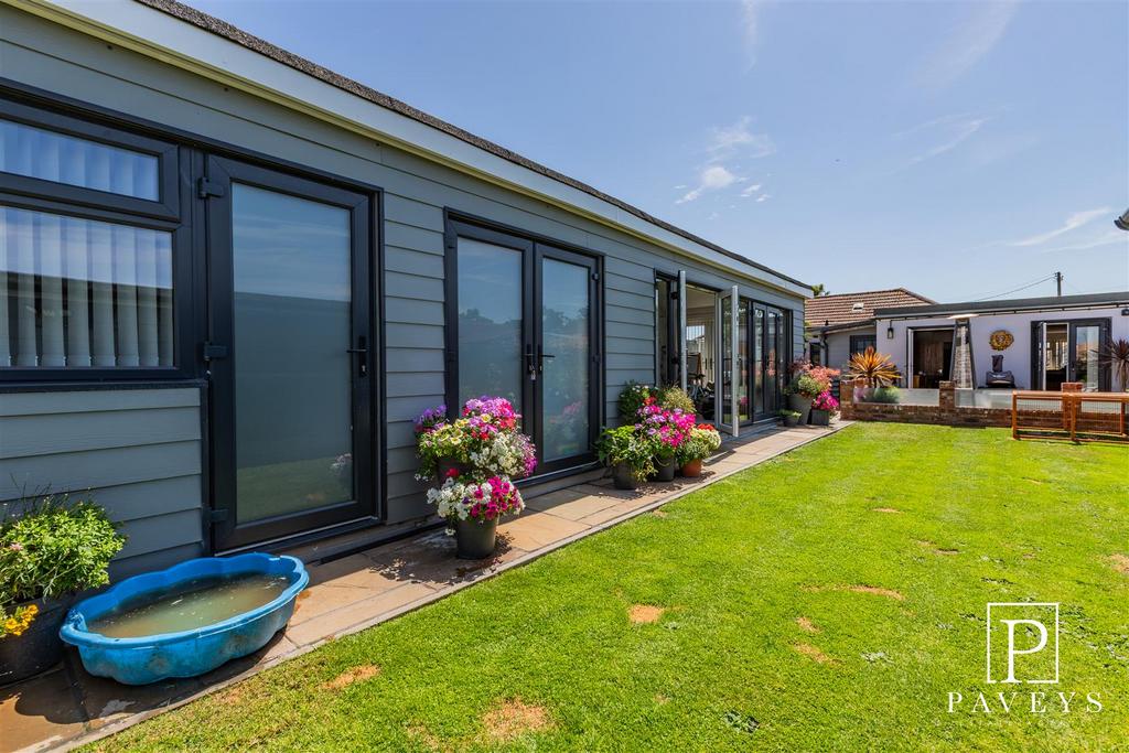 Multi purpose detached outbuilding