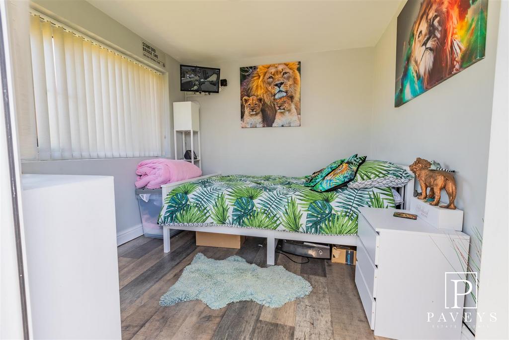 Annexe bedroom