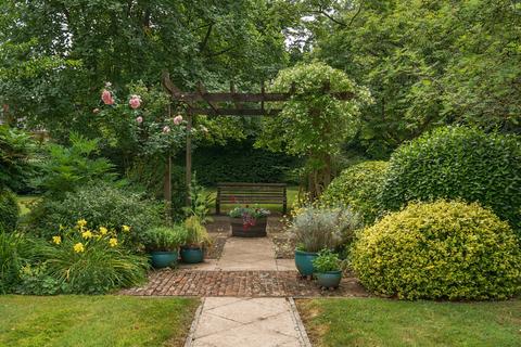undefined, Mead Road, Winchester, Hampshire, SO23