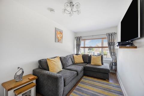 22 Cae Canol, Hengoed, CF82 7RU