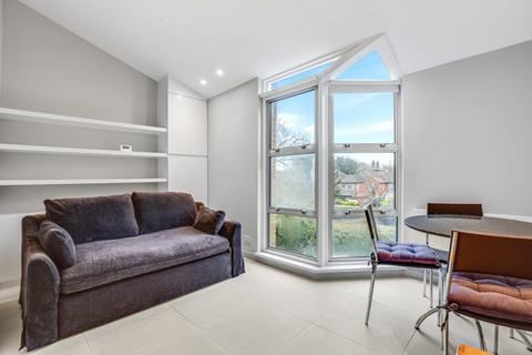 1 bedroom duplex to rent, Wellesley Road, London W4