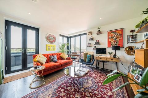 2 bedroom flat for sale, Gibbs Lane, London E2