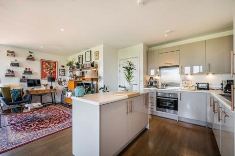 2 bedroom flat for sale, Gibbs Lane, London E2