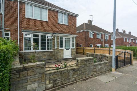 3 bedroom end of terrace house for sale, Crowland Avenue, Grimsby DN34
