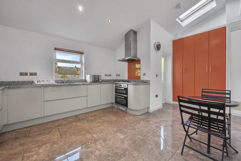 54 Balloch Road, London, SE6 1SW