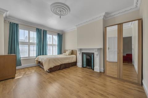 54 Balloch Road, London, SE6 1SW