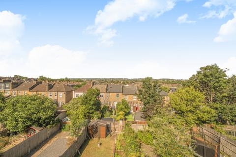 54 Balloch Road, London, SE6 1SW