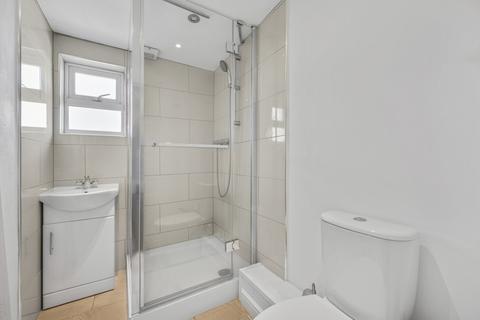 54 Balloch Road, London, SE6 1SW