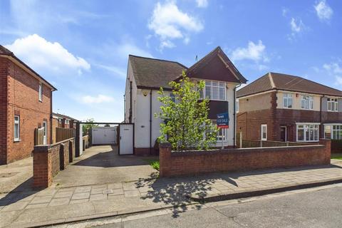 3 bedroom detached house for sale, Dorothy Drive, Forest Town, Nottinghamshire
