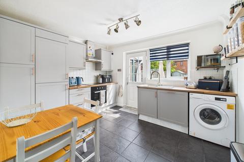 14 Hall Close, Rainworth, Mansfield, NG21 0FR