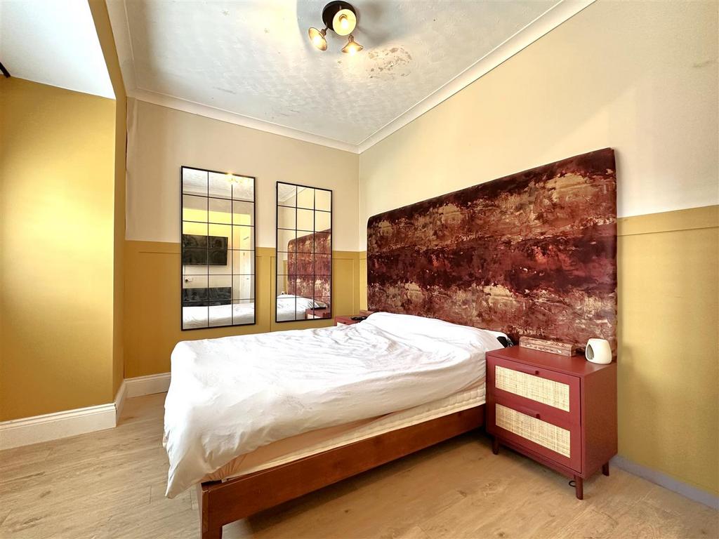 Second Bedroom 482