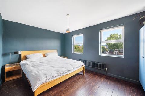 28 Halidon Close, London, E9 6EE