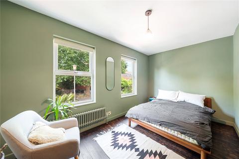 28 Halidon Close, London, E9 6EE