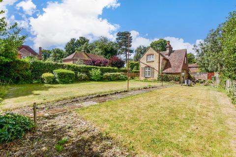 3 bedroom detached house for sale, Honey Lane, Maidstone ME15