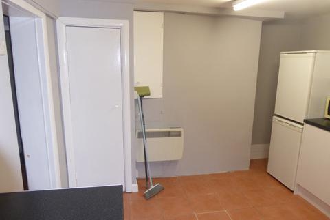 1 bedroom flat to rent, Erleigh Road, Reading RG1 5NN