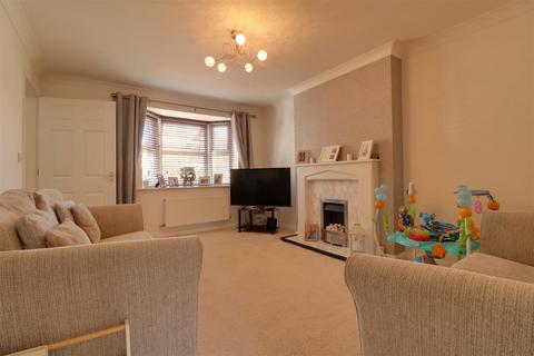 undefined, Curlew Drive, Brownhills, Walsall