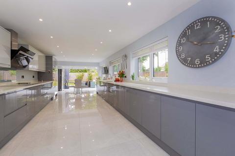 3 bedroom bungalow for sale, Ashdown, Maidenhead SL6