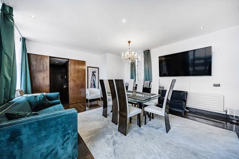 3 bedroom flat for sale, Sutherland House, Kensington, London, W8