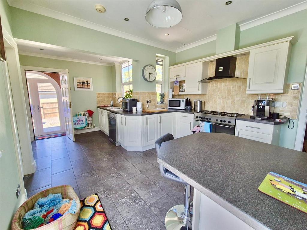 Breakfast Kitchen
