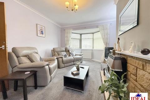 6 Harold Avenue, Woodlands, Doncaster, DN6 7NT