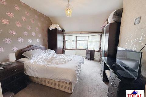 6 Harold Avenue, Woodlands, Doncaster, DN6 7NT