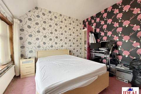 6 Harold Avenue, Woodlands, Doncaster, DN6 7NT