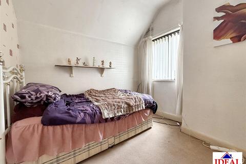 6 Harold Avenue, Woodlands, Doncaster, DN6 7NT