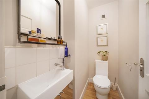 2 bedroom flat for sale, Portinscale Road, Putney, London