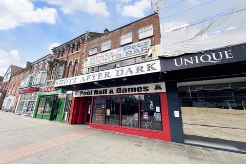 Retail property (high street) to rent, 23 High Street N Dunstable LU6 1XH