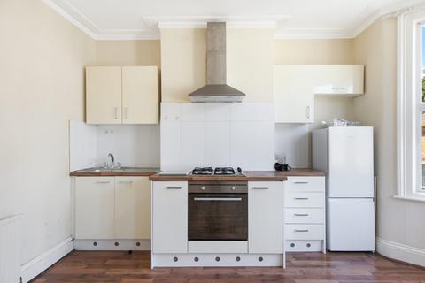 2 bedroom flat for sale, Ranelagh Road, London N17