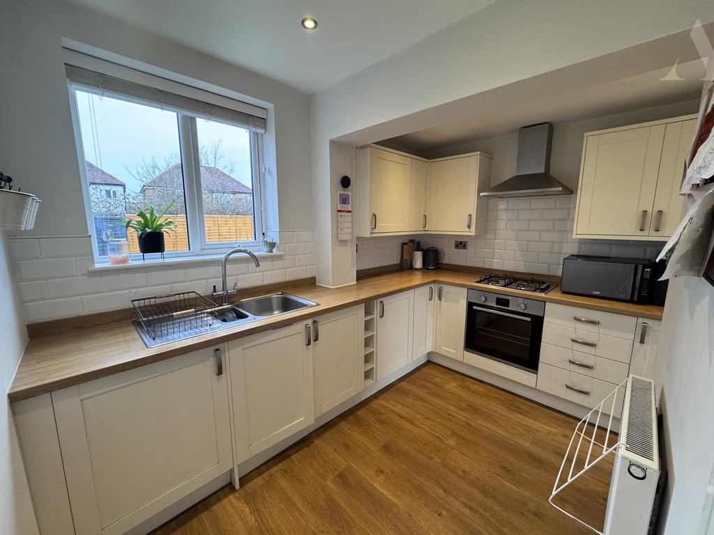 20 Jeremy Grove Kitchen