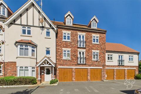 Albany Court, Leigh-On-Sea SS9